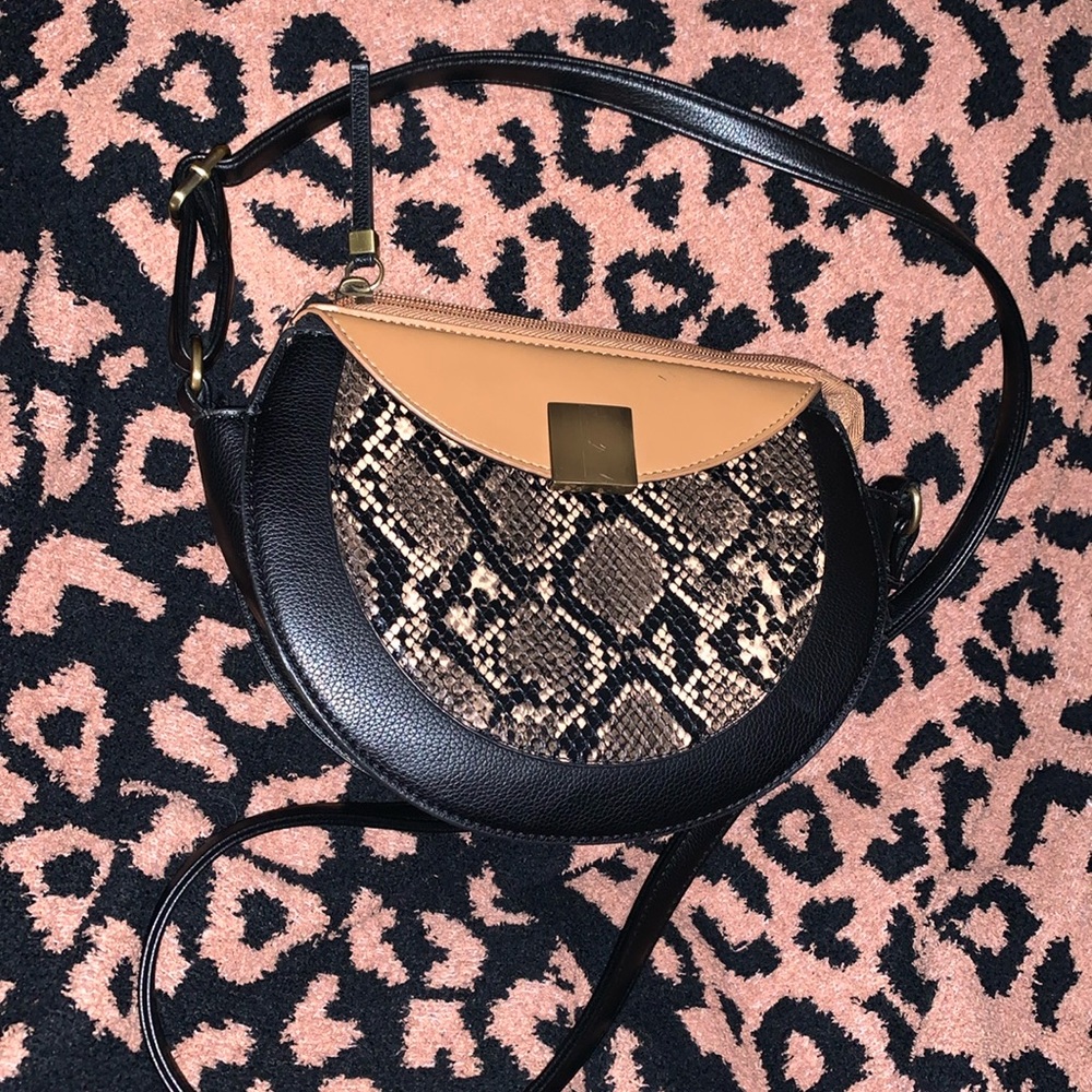 Crossbody bag ✨
